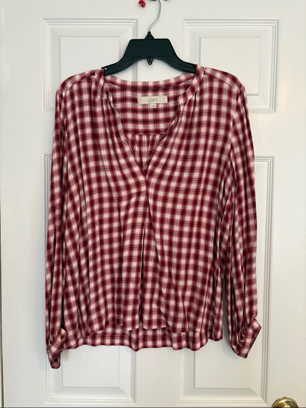 LOFT Red and White Plaid V-Neck Long-Sleeve Blouse size s